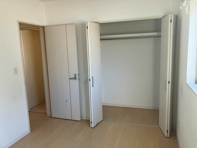 4LDK Detached House with Solar Panels in Nagoya Minato Ward - Thumbnail 2
