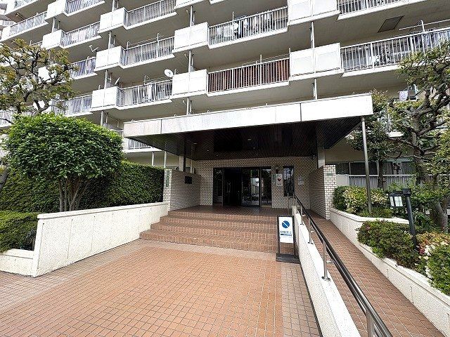 3LDK Apartment for Sale in Arakawa, Tokyo 65.33sqm - Thumbnail 2