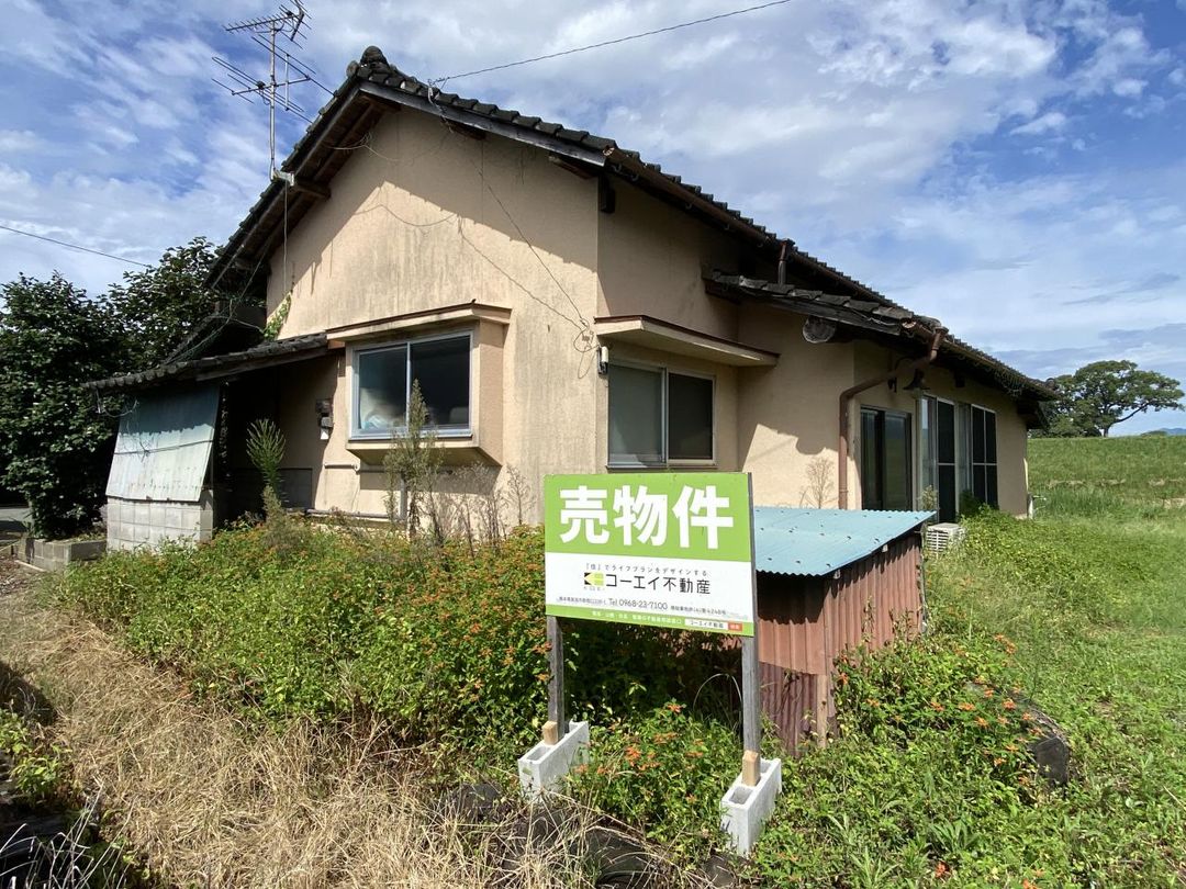 Spacious Land Plot with House in Kikuchi City, Kumamoto - Thumbnail 2