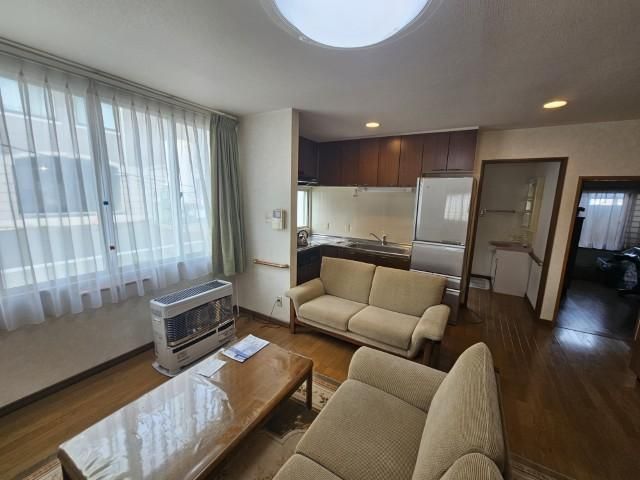 4LDK Elderly-Friendly House for Sale in Otaru, Hokkaido - Thumbnail 2