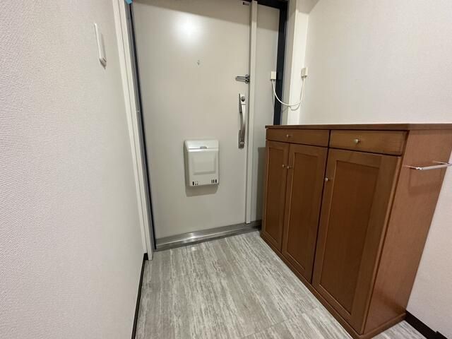 3LDK Apartment for Sale near Kyobashi Station, Osaka - Thumbnail 2