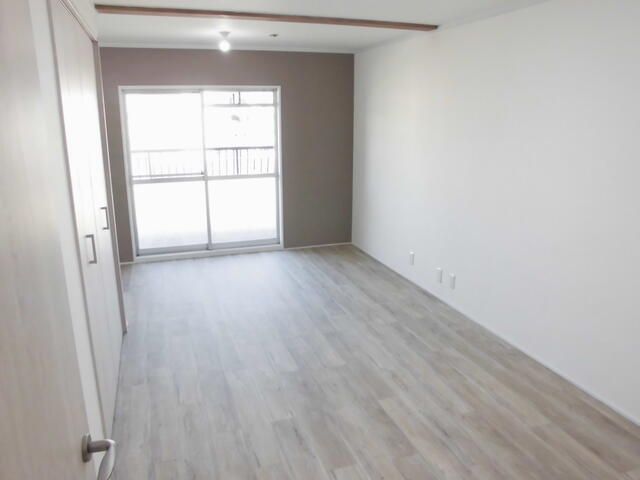 2LDK Apartment for Sale in Kashiwara, Osaka - 11.2% Yield - Thumbnail 4