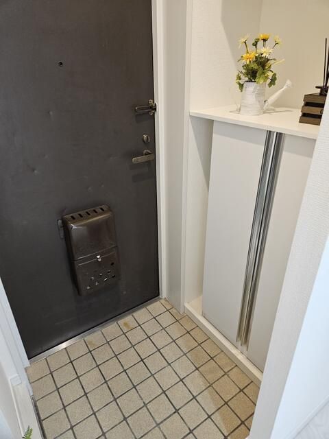 Renovated 2K Apartment for Sale in Nerima, Tokyo - Thumbnail 2