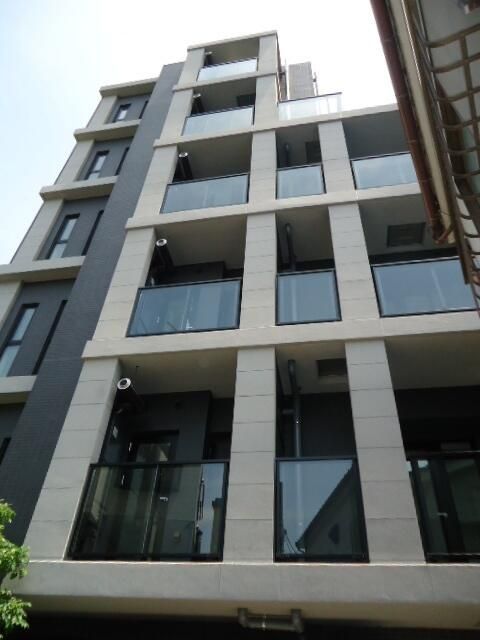 1LDK Apartment for Sale in Minami-Otsuka, Toshima, Tokyo - Thumbnail 2
