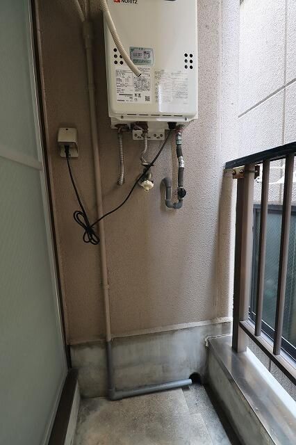 1R Apartment for Rent in Minato Ward, Osaka - 30,000 Yen - Thumbnail 4