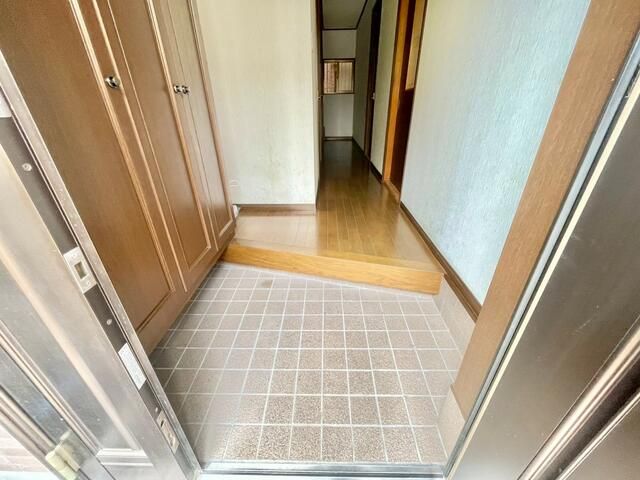 4SLDK Detached House for Sale in Tomidabayashi, Osaka - Thumbnail 2