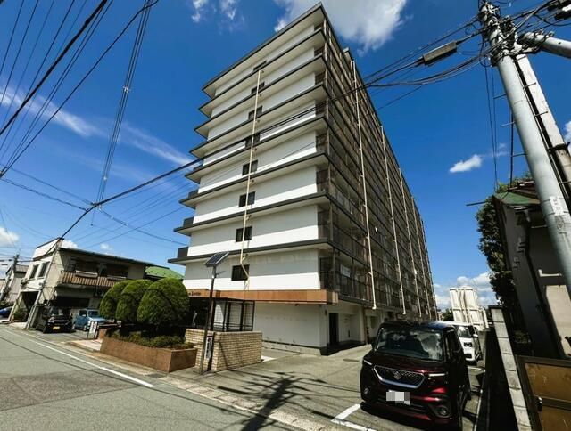 4LDK Apartment for Sale in Central Yamagata City with Panoramic Views - Thumbnail 2