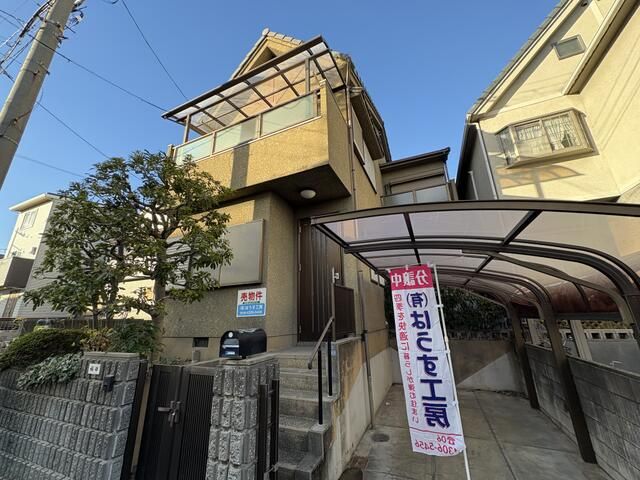 Renovated 4LDK House for Sale in Higashiosaka, Osaka - Thumbnail 2