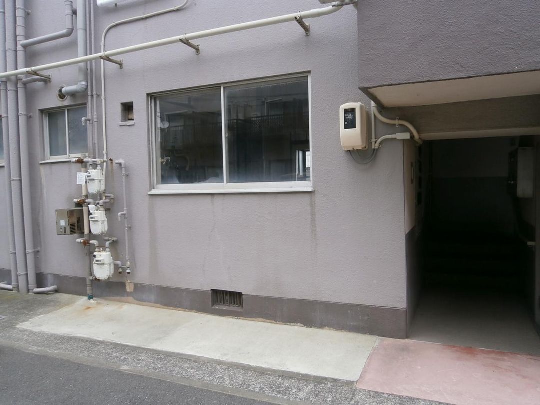 3DK Apartment for Sale in Shimonoseki, Yamaguchi - Thumbnail 2