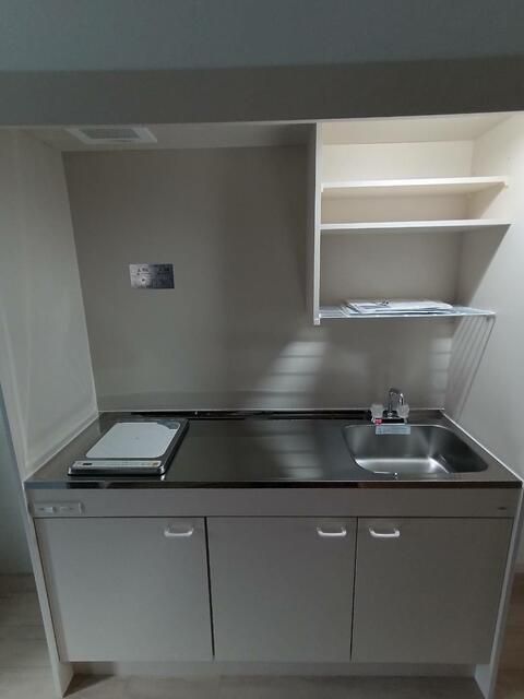 Renovated 2LDK Terrace House for Sale in Osaka's Miyakojima - Thumbnail 3