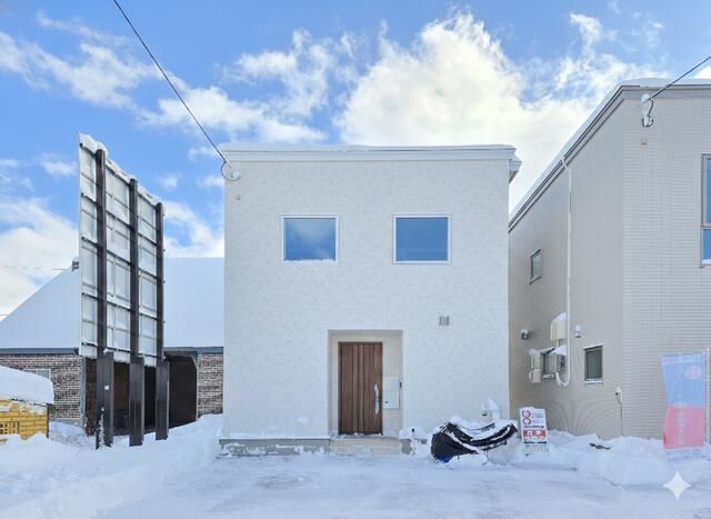 New 3SLDK House in Ebetsu with ZEH & Solar Panels - Thumbnail 2