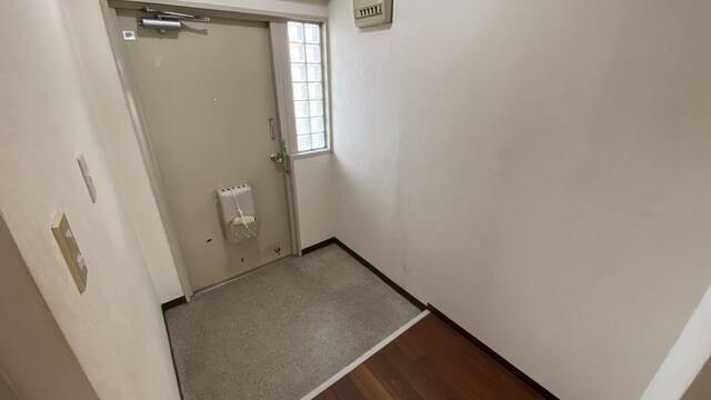 3LDK Apartment for Sale in Nara's Gakuen Asahi-cho - Thumbnail 4