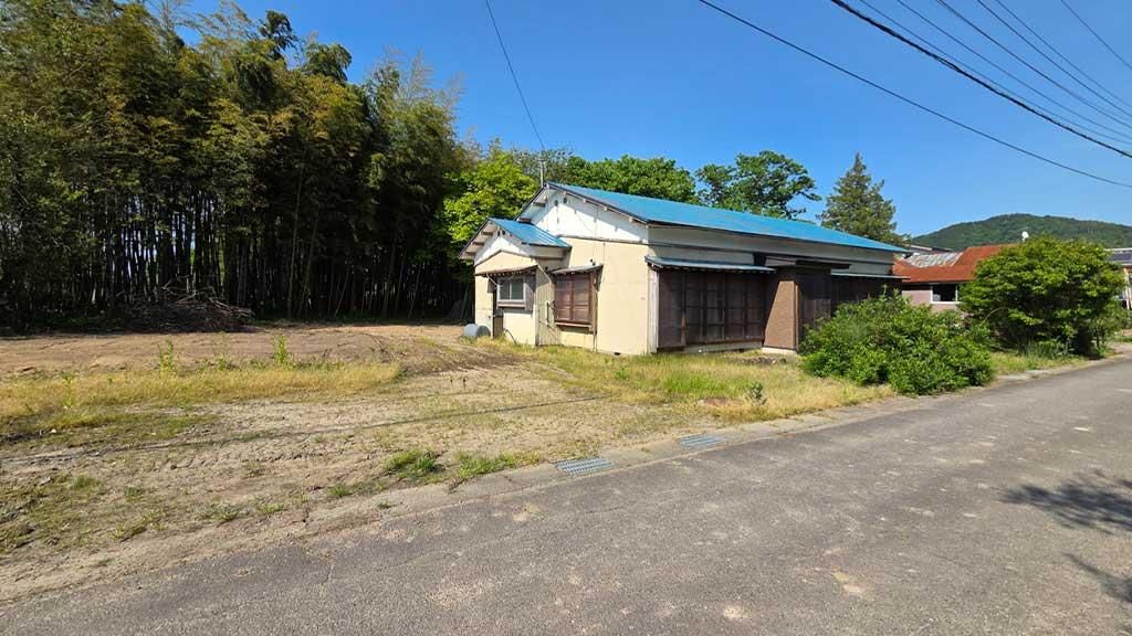 1963 Traditional House on 611sqm Land in Yurihonjo, Akita - Thumbnail 3