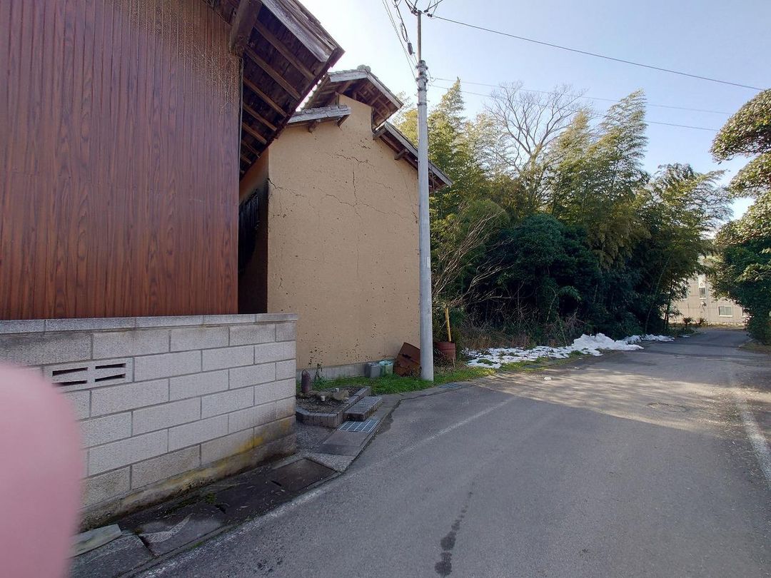 343 Tsubo Mountain-Side House with Garage Near Mount Daisen, Tottori - Thumbnail 4