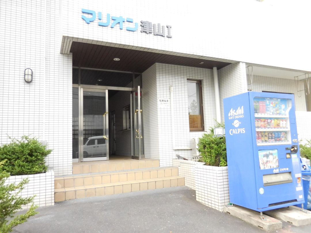 1K Furnished Apartment for Rent in Tsuyama, Okayama - Thumbnail 2
