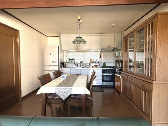 3LDK House with Detached Cottage in Sapporo's Kiyota Ward - Thumbnail 4