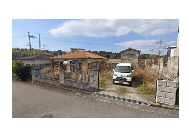 3DK House on Large Corner Lot in Hannan, Osaka with Annex - Thumbnail 3