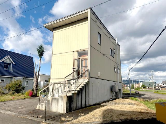 4SLDK Wooden House on 331㎡ Corner Lot in Yoichi, Hokkaido - Thumbnail 2