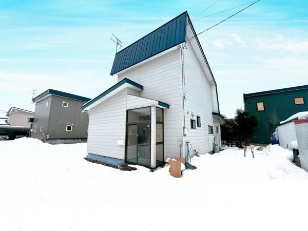 4LDK House for Sale in Obihiro, Hokkaido - 74.21 Tsubo Land - Thumbnail 2