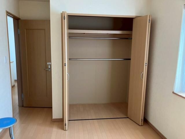 4LDK Wooden House in Kitahiroshima with Parking for 3+ Cars - Thumbnail 4