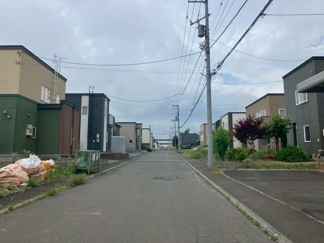 4LDK Wooden House in Kitahiroshima with Parking for 3+ Cars - Thumbnail 3