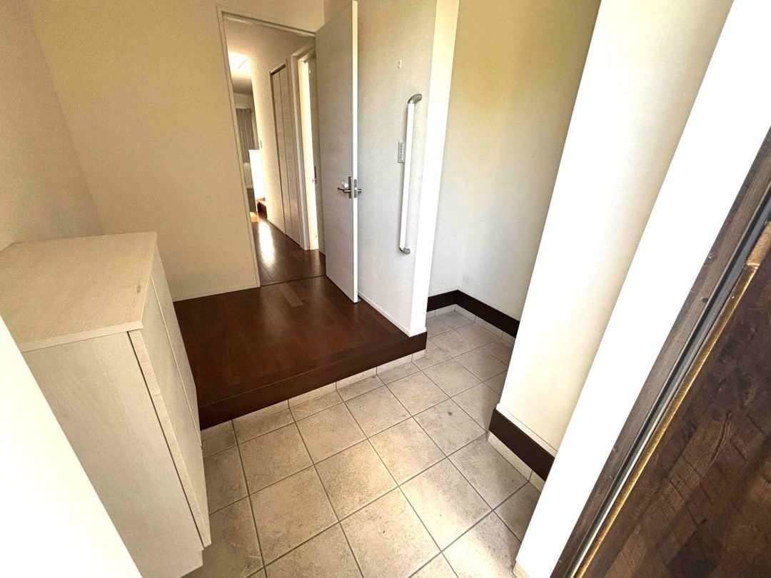 3LDK All-Electric House for Sale in Yokosuka, Kanagawa - Thumbnail 2