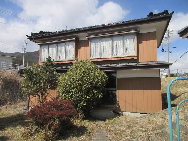 Spacious 618 sqm Countryside Home for Sale in Tatsuno, Nagano - Thumbnail 3