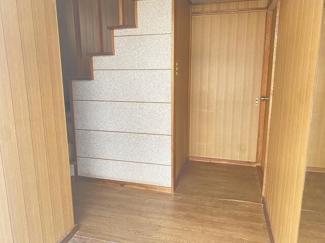 4LDK Corner Lot House for Sale in Hakodate's Takizawa-cho - Thumbnail 2
