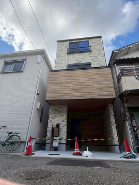 New 3-Story 2LDK House for Sale in Sakai, Osaka - Image 1