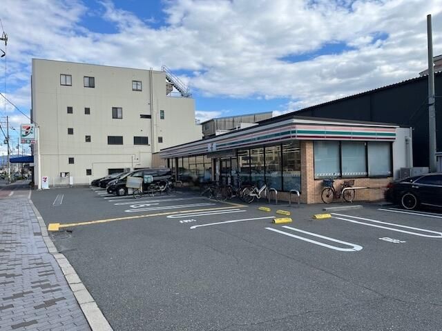 5DK Steel House for Sale in Osaka Ikuno Ward with Garage - Thumbnail 3