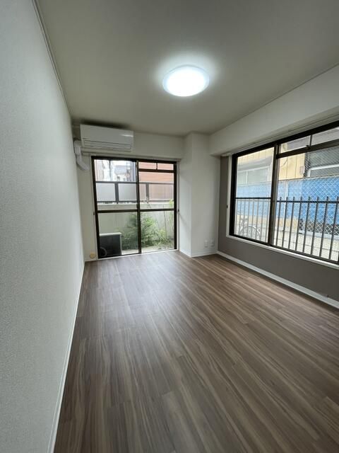 Renovated 2SLDK Apartment for Sale in Adachi, Tokyo - Thumbnail 4