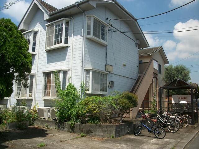 1R Apartment for Rent in Moroyama, Saitama - No Deposit, South-Facing - Thumbnail 3