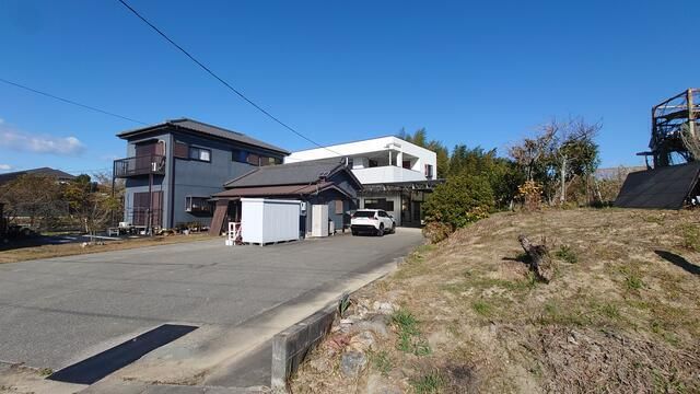 8SLDK Two-Generation House for Sale in Tokoname, Aichi - Thumbnail 2