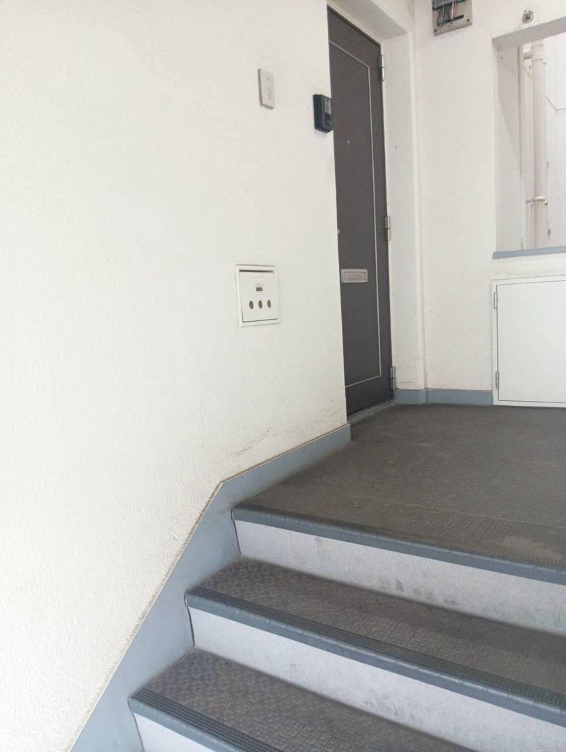 5DK Apartment for Sale in Sakai, Osaka with Dual Balconies - Thumbnail 2