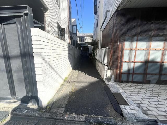 Shibamata Residential Land for Sale in Tokyo - 236.9 sqm - Thumbnail 2