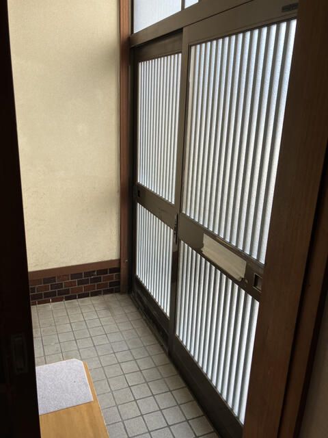 Compact 5DK Detached House on Corner Lot in Suzaka, Nagano - Thumbnail 3