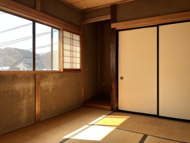 Compact 5DK Detached House on Corner Lot in Suzaka, Nagano - Thumbnail 4