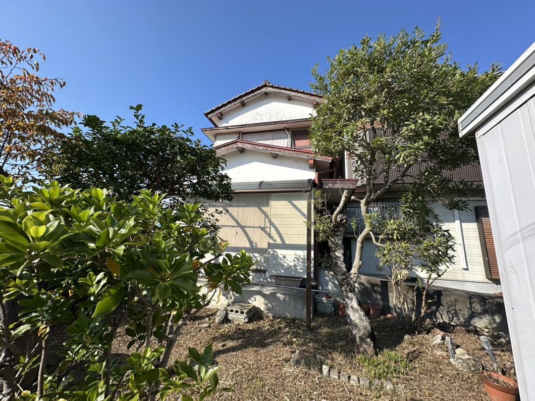 Spacious 3SLDK Detached House with Garden in Kochi City - Thumbnail 2