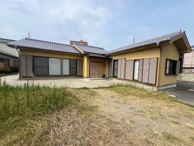 4LDK Single-Story House for Sale in Izumisano, Osaka - Thumbnail 2