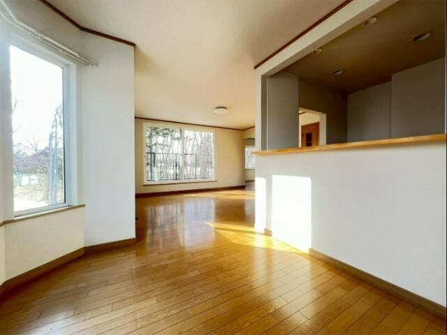 Renovated 5SLDK House for Sale in Ebetsu, Hokkaido - Thumbnail 3