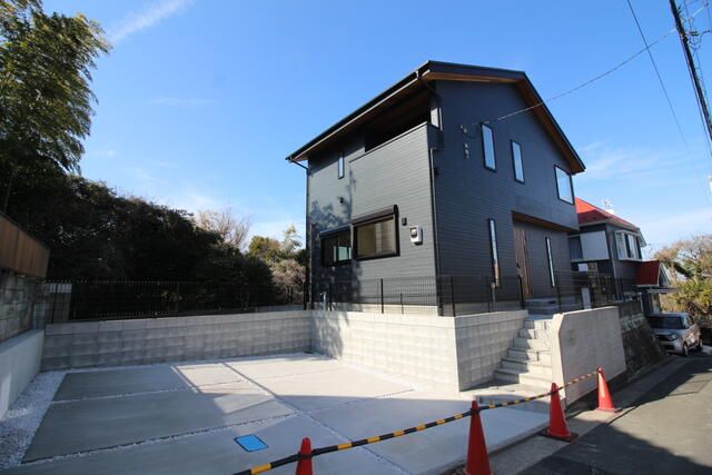 Modern 3LDK House with Ocean View in Yokosuka, Kanagawa - Thumbnail 2