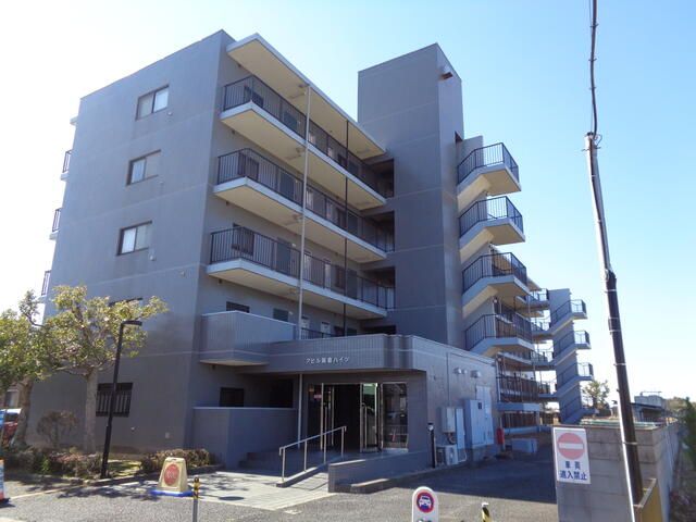 Renovated 2DK Apartment for Sale in Sosa, Chiba - Thumbnail 2