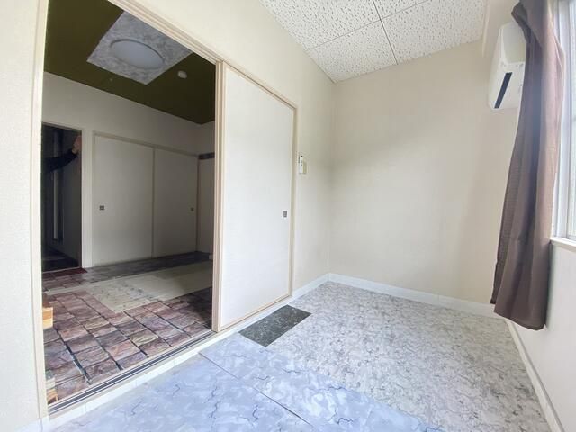 2K Apartment for Sale in Nonoichi, Ishikawa Near Kanazawa Tech - Thumbnail 4