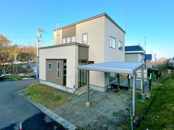 3SLDK House for Sale in Otaru, Hokkaido with Carport - Thumbnail 2