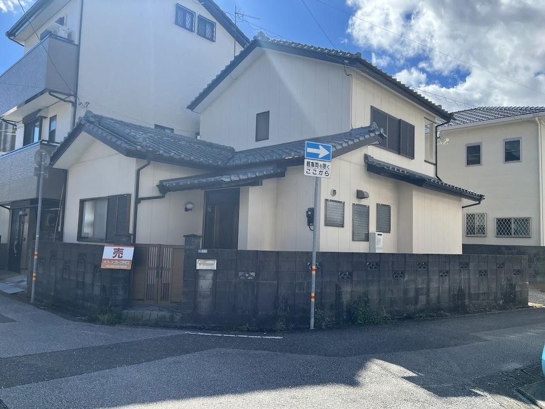 5DK Detached House for Sale in Kochi City, Kochi Prefecture - Thumbnail 2