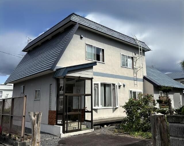 6SLDK Detached House for Sale in Ashibetsu, Hokkaido - Image 1