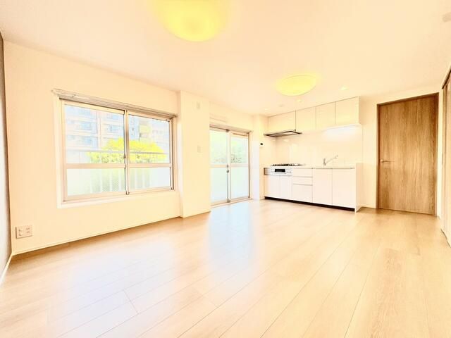 Renovated 2LDK Apartment near Takahatafudo Station, Hino - Thumbnail 3