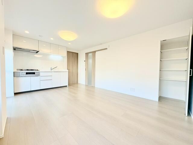 Renovated 2LDK Apartment near Takahatafudo Station, Hino - Thumbnail 4