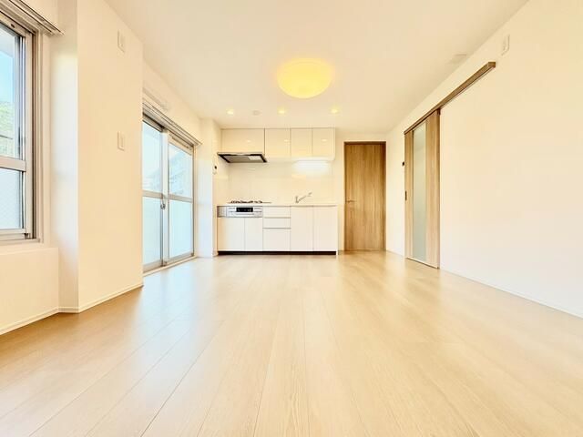 Renovated 2LDK Apartment near Takahatafudo Station, Hino - Thumbnail 2