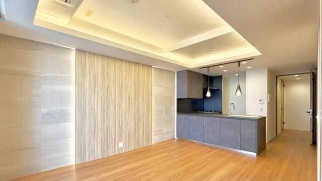 1SLDK Apartment in Tomikura Cross Comfort Tower, Shinjuku, Tokyo - Thumbnail 3